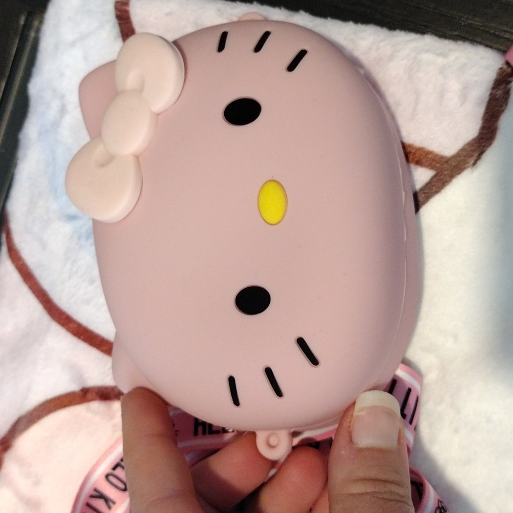 🩷💝Hello Kitty Sanrio Bundle💝🩷 - Picture 15 of 17